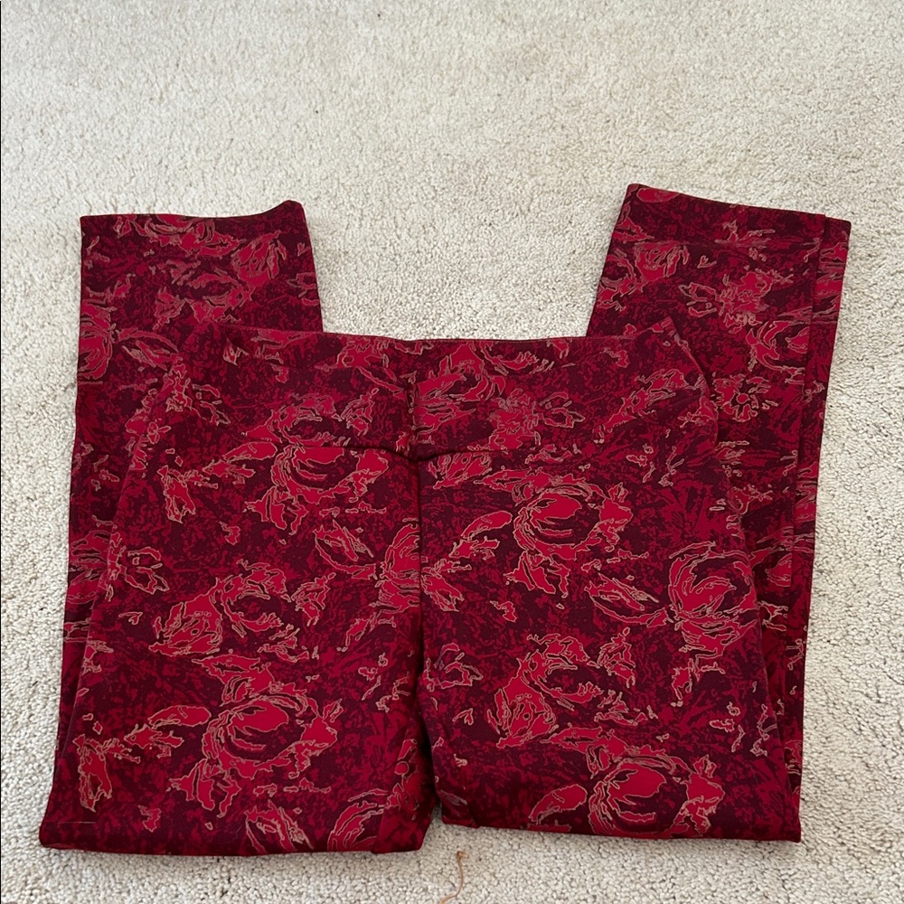 Soft Surroundings Burgundy Floral Leggings